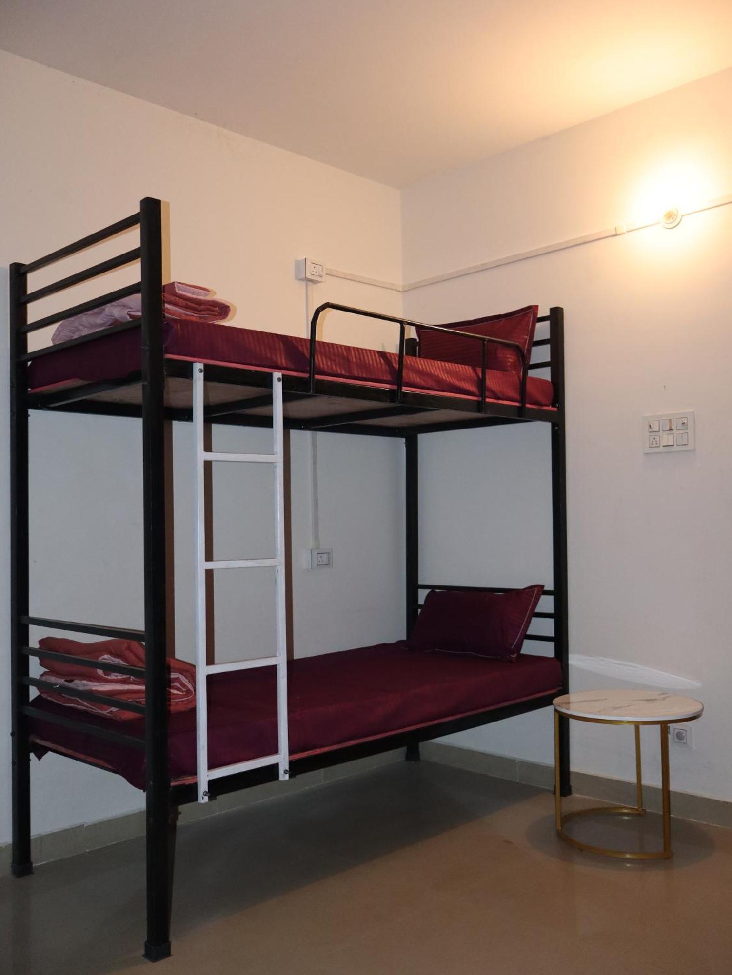 Nomad'S Nest Backpackers Hostel Gauháti Kültér fotó