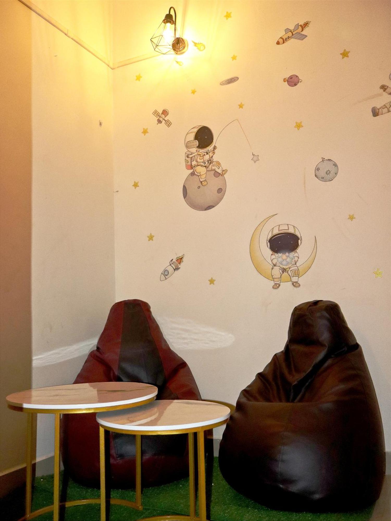 Nomad'S Nest Backpackers Hostel Gauháti Kültér fotó